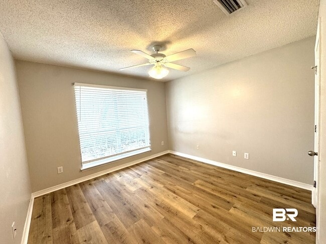 Photo - 9964 Hollowbrook Ave