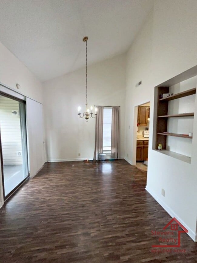 Photo - 419 Oriole Dr