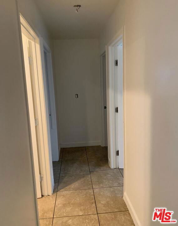 Photo - 1662 W 104th St