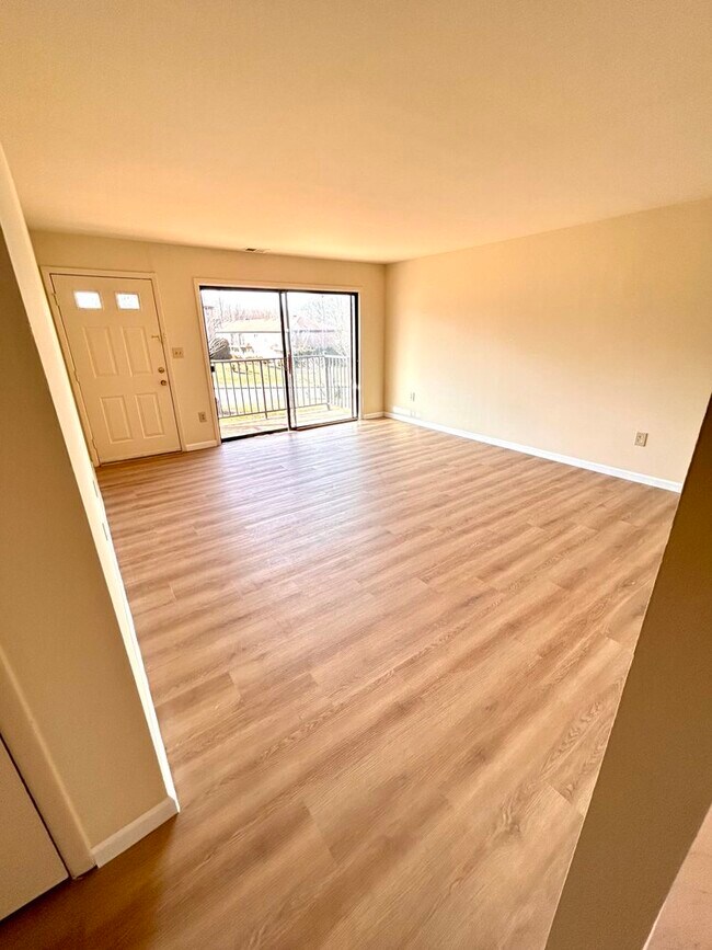 Photo - Eagle Rock & Hensyn Village