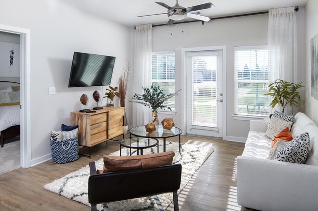 Photo - Pointe at Prosperity Village Apartments