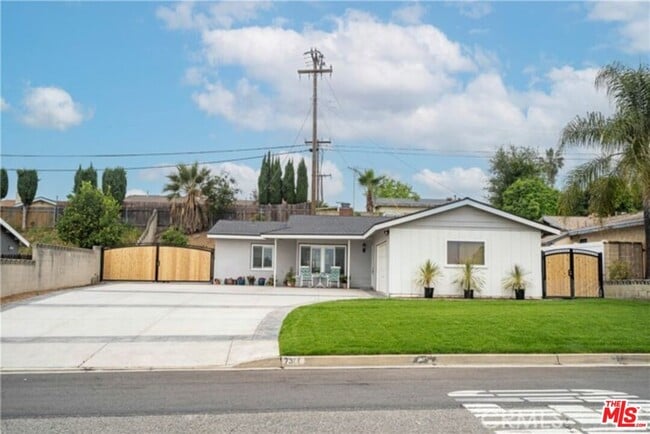 Building Photo - 7386 Alta Cuesta Dr