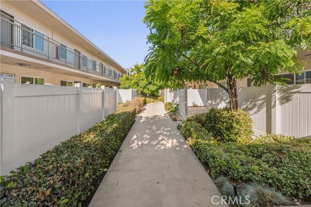 Photo - 20917 Amie Ave Unidad 16