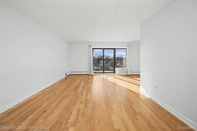 Photo - 35300 Woodward Ave Unit 406