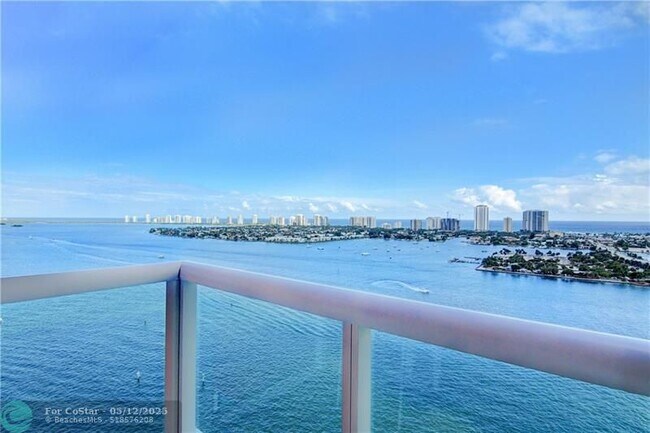 Photo - 2640 Lake Shore Dr Unidad 2211