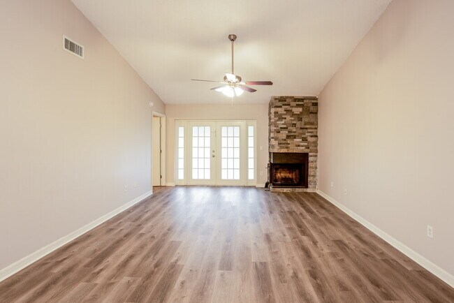 Photo - 1512 Blueteal Dr