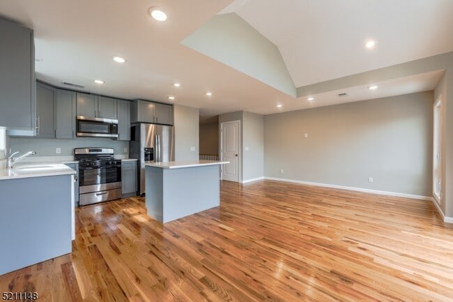 Photo - 255 Chadwick Ave Unit 2