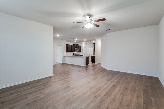 Photo - 7217 Headingham Wy