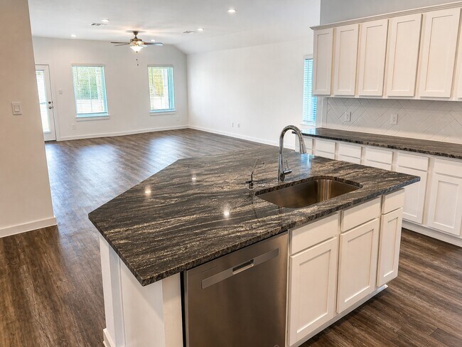 Photo - 1018 Sycamore Dr