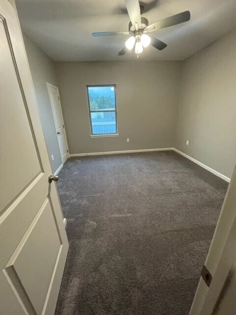 Photo - 555 Railroad Ave