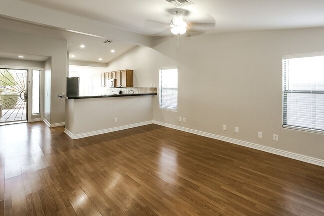 Photo - 2709 N 107th Dr