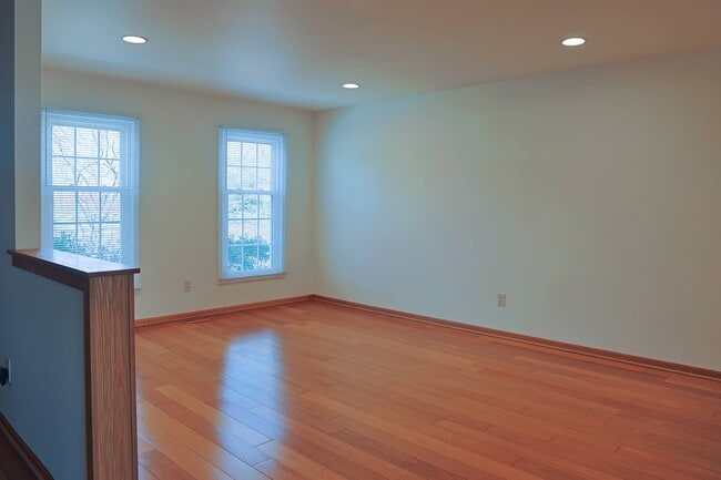 Livingroom - 222 Society Hill Blvd