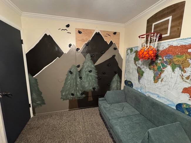 Photo - 4453 Fillmore Ave