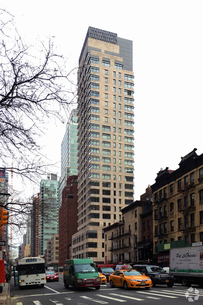 Photo - 301 E 50th St