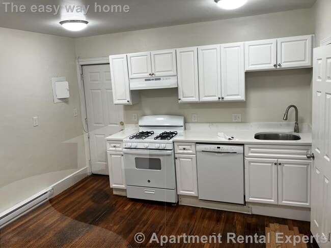 Building Photo - 100 River St Unit #2