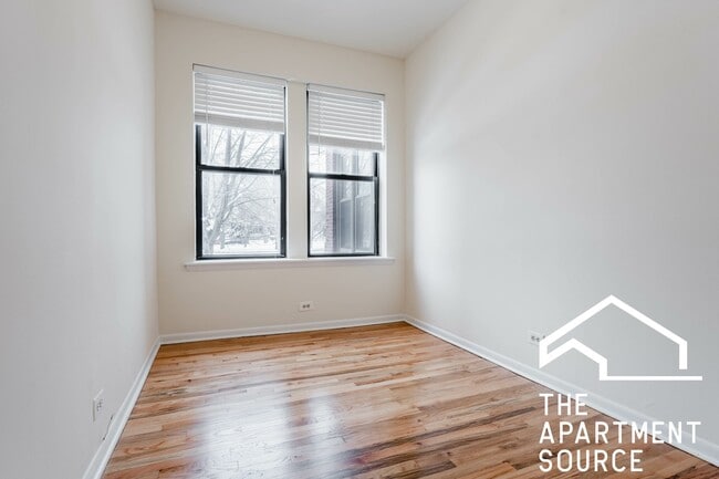 Photo - 2319 N Kedzie Blvd Unidad 1S