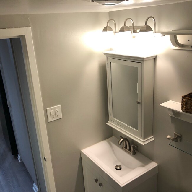 Photo - 4515 Willard Ave