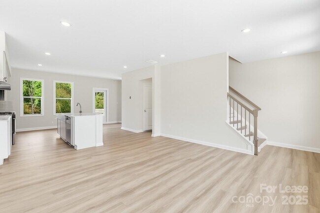 Photo - 3322 Beeler Ln