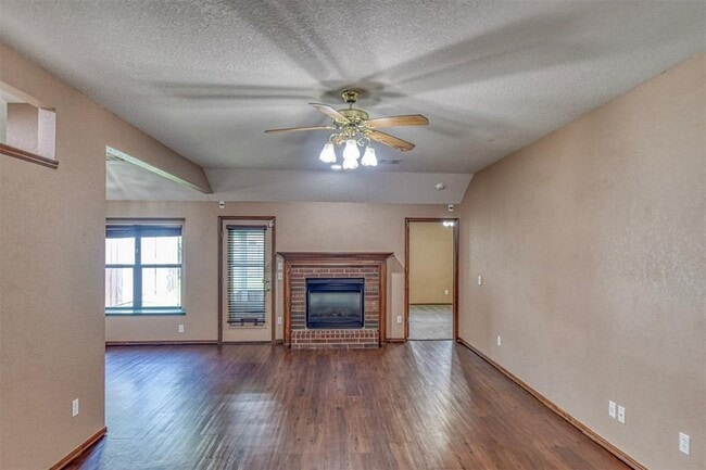 Photo - 313 Southwest 141st Street