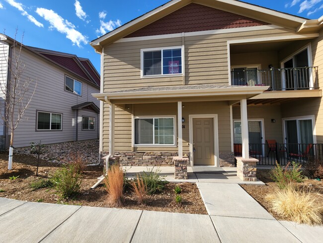 Building Photo - 1620 Monterey Rd Rental