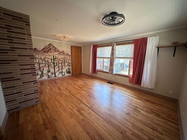 Photo - Beautiful 4 bedroom home with views of town