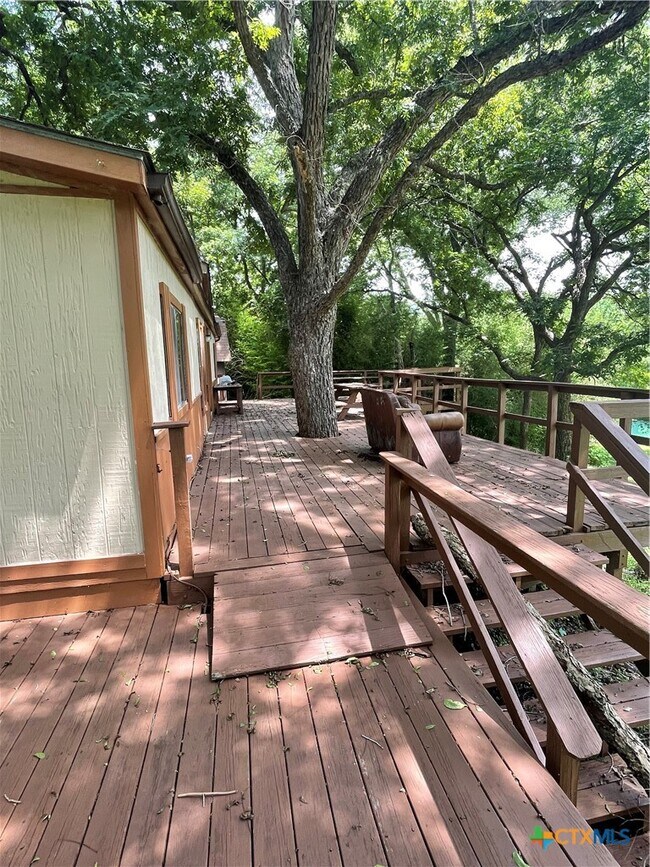 Photo - 653 Scarbourough