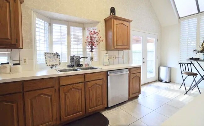 Photo - 2922 Double Lake Dr