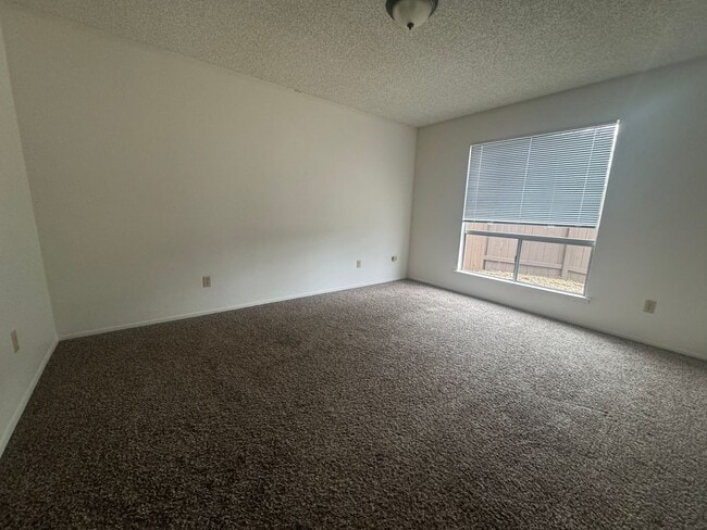 Photo - R7560S Unit B