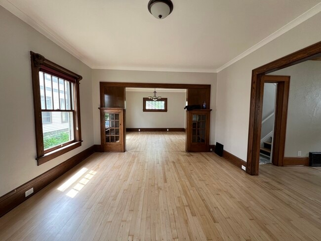 Photo - 1227 N Main St