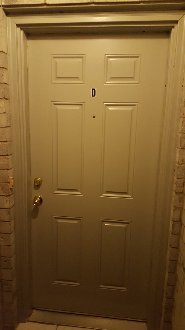 Entrance door - 6800 N 8th St Unidad Apartment D