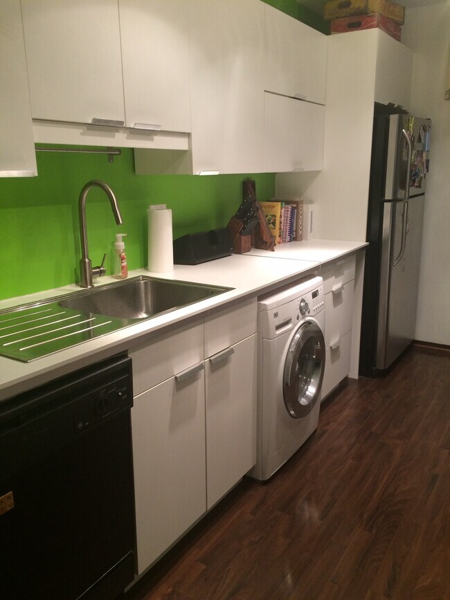 Photo - 132 Demont Ave. East Unit 239