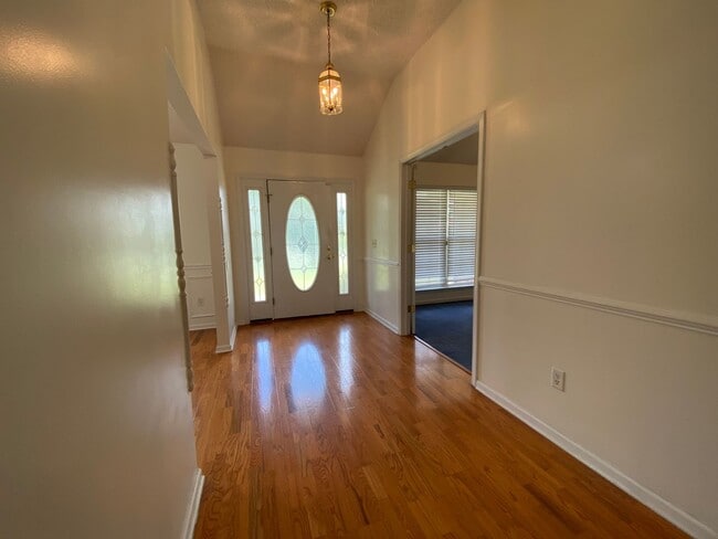Photo - 1835 Lawnwood Dr