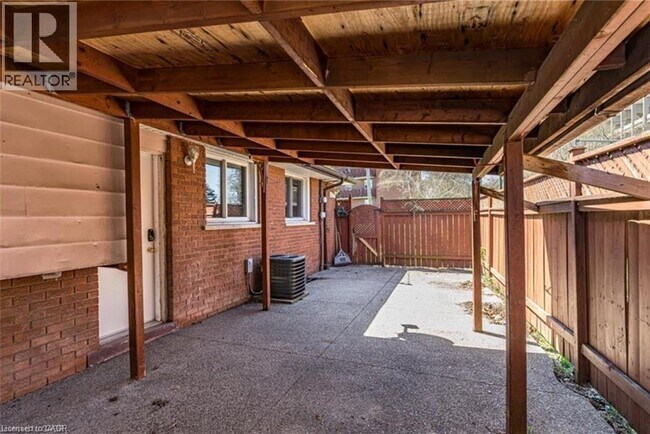 Photo - 3 Veevers Dr