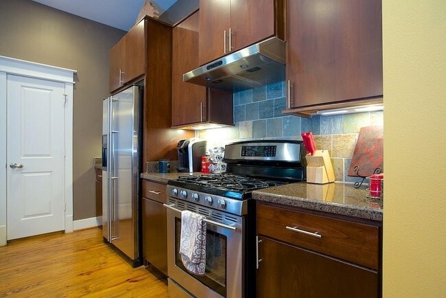 Photo - 2322 Beall St