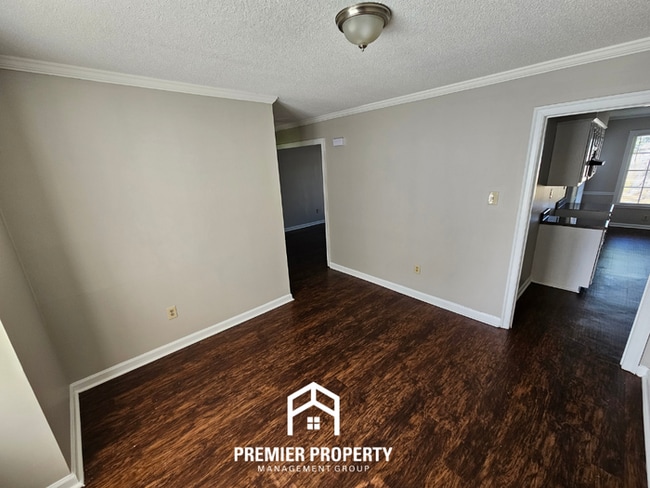 Photo - Modern 3BR/2BA with Soaring Vaulted Ceilings | Fireplace, Garage & Deck