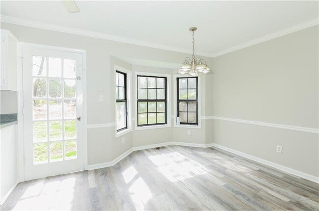 Photo - 2929 Pine Grove Dr