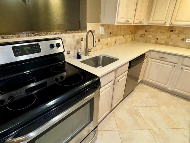 Photo - 200 Maitland Ave Unit 88