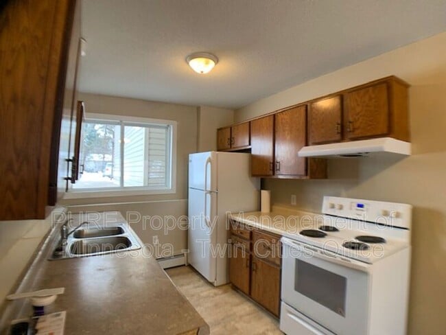 Photo - 3378 Upper 149th St W