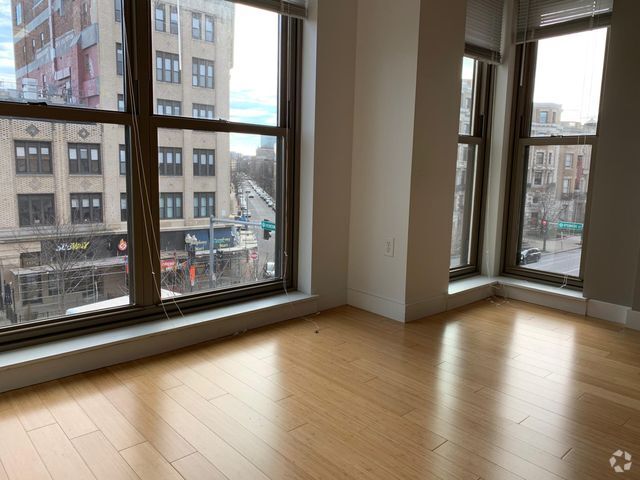 Building Photo - 1084 Boylston St Unit 1 Rental