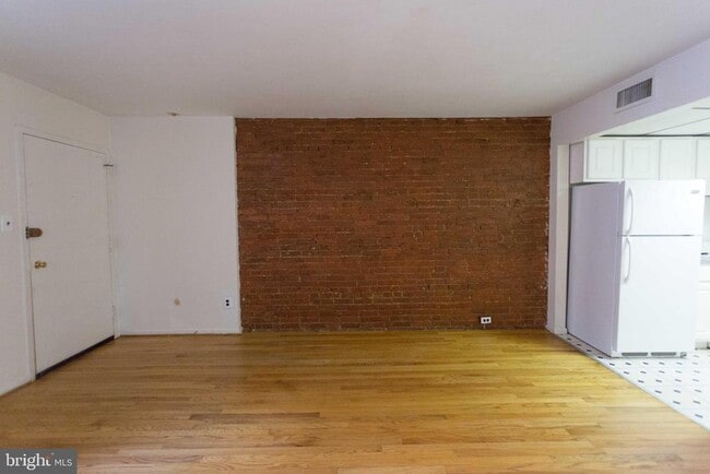 Photo - 727 Spruce St Unidad 2F