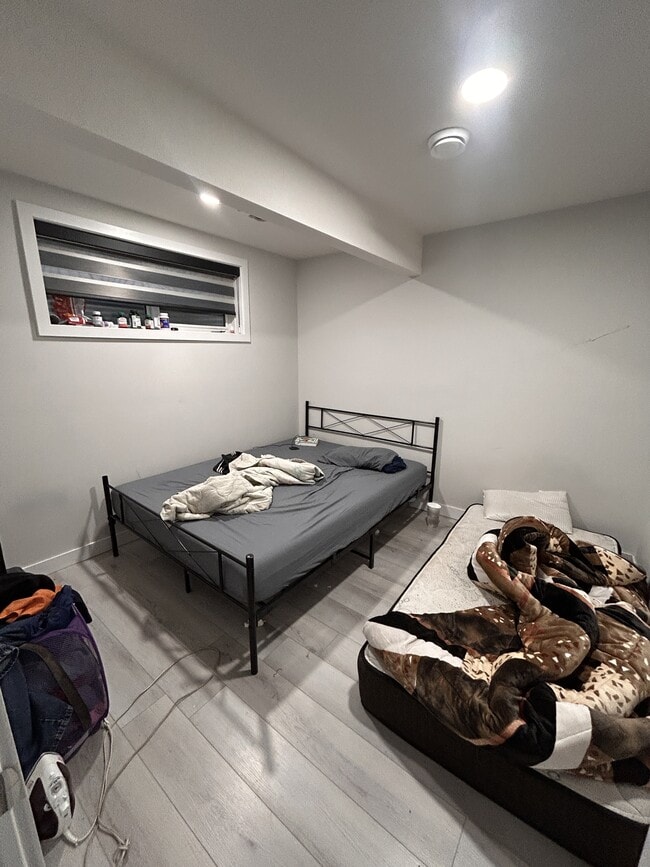 Photo - 1771-1728 28 St NW