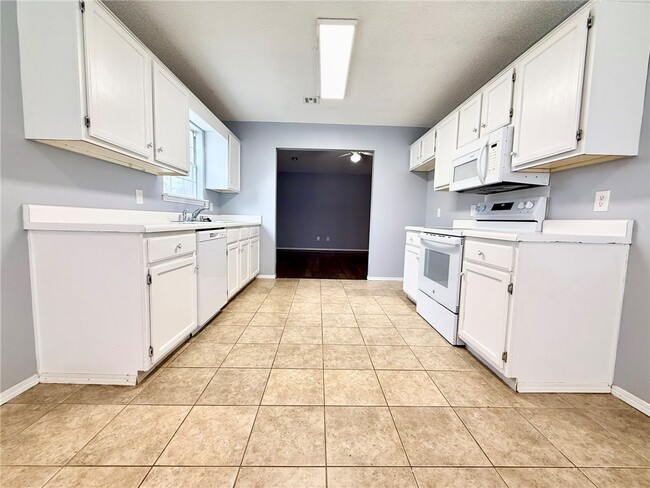 Photo - 3102 NE 12th St