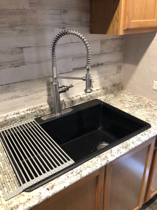 Photo - 507 Douglas St