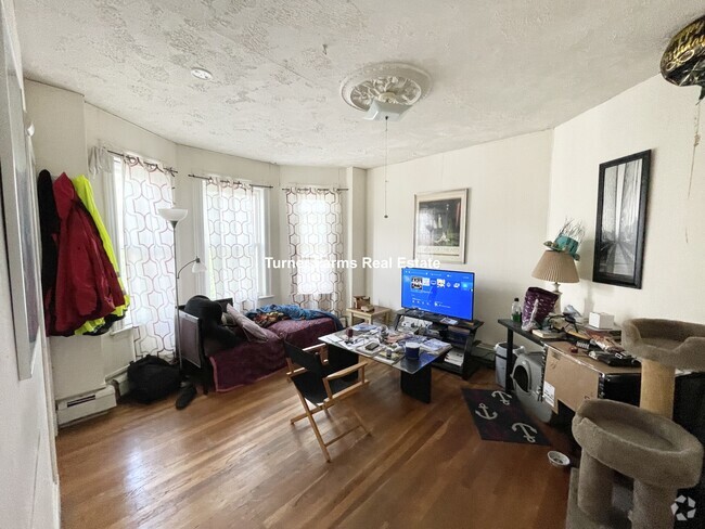 Building Photo - 20 Howell St Unit 3 Rental