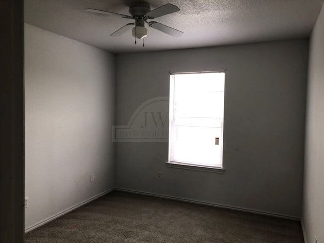 Photo - 5704 Redstone Dr Unit 5704 Redstone  B
