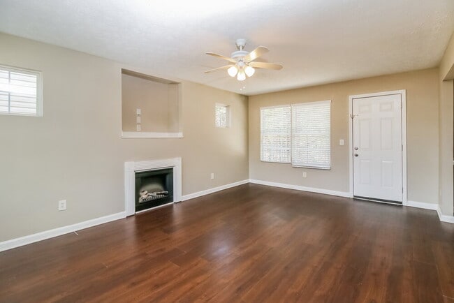 Photo - 130 Chandler Fields Dr