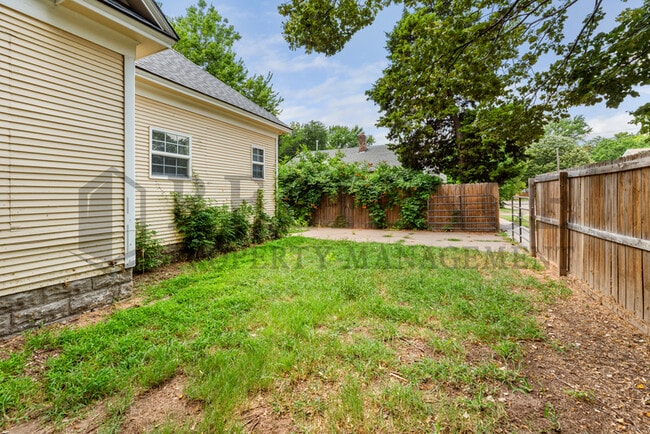 Photo - 201 S Volutsia Ave