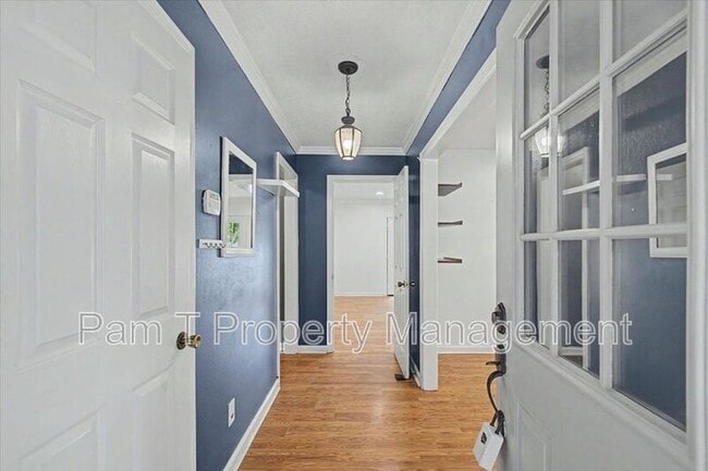 Photo - 1332 Grace Dr