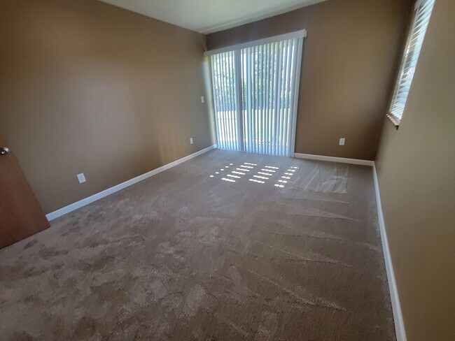Photo - 275 NW 6th St Unit 2