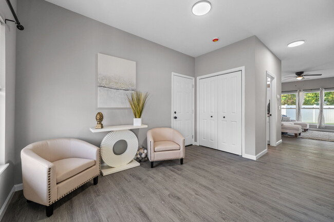 Photo - 209 A Jimmy H Dr